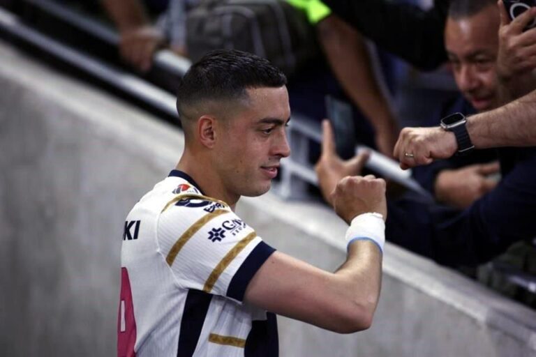 Aplausos e Emoções: O Retorno de Funes Mori ao Estádio Monterrey