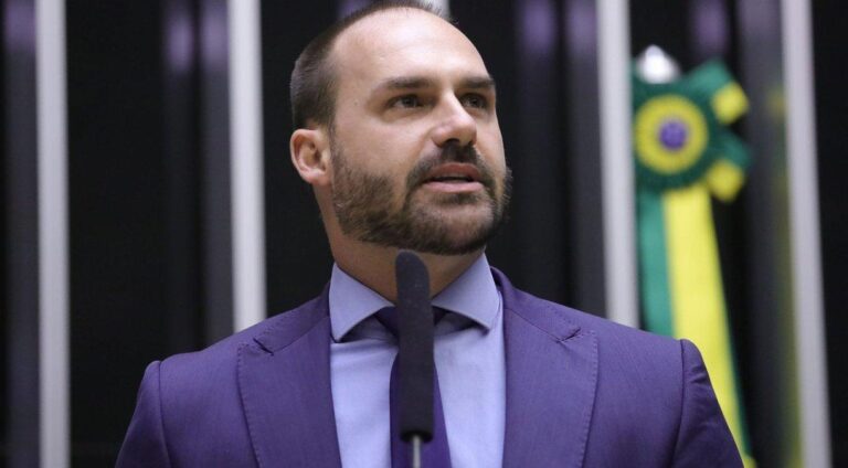 Eduardo Bolsonaro pode assumir presidência do PL: O que isso significa para o futuro político do partido?