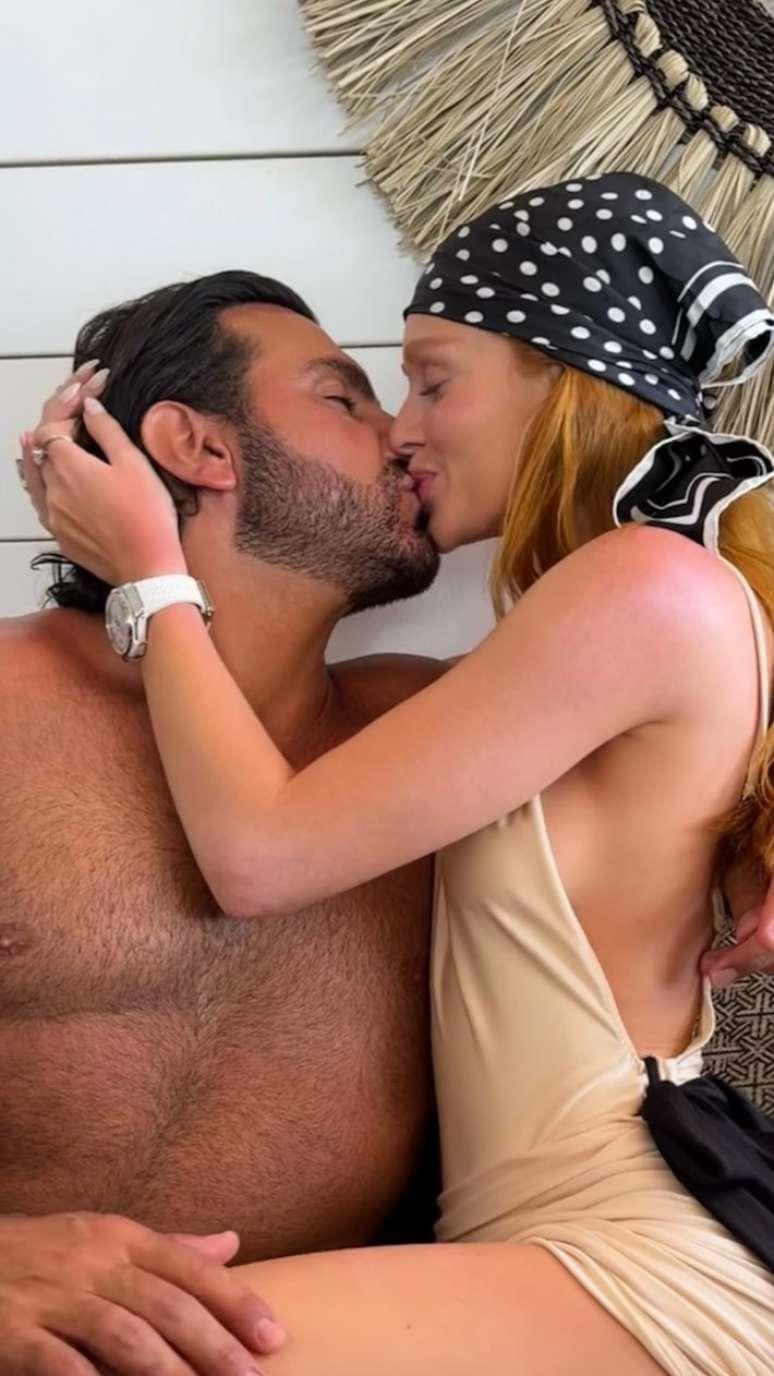 Marina Ruy Barbosa compartilha fotos com o noivo Abdul Fares