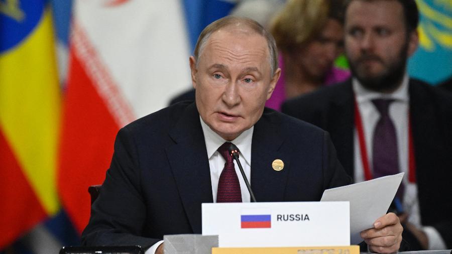 Presidente da Rússia, Vladimir Putin, discursa em reunião do Brics.