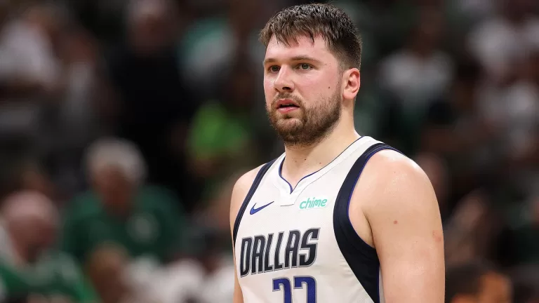 Luka Doncic se machuca e ficará de fora por pelo menos uma semana