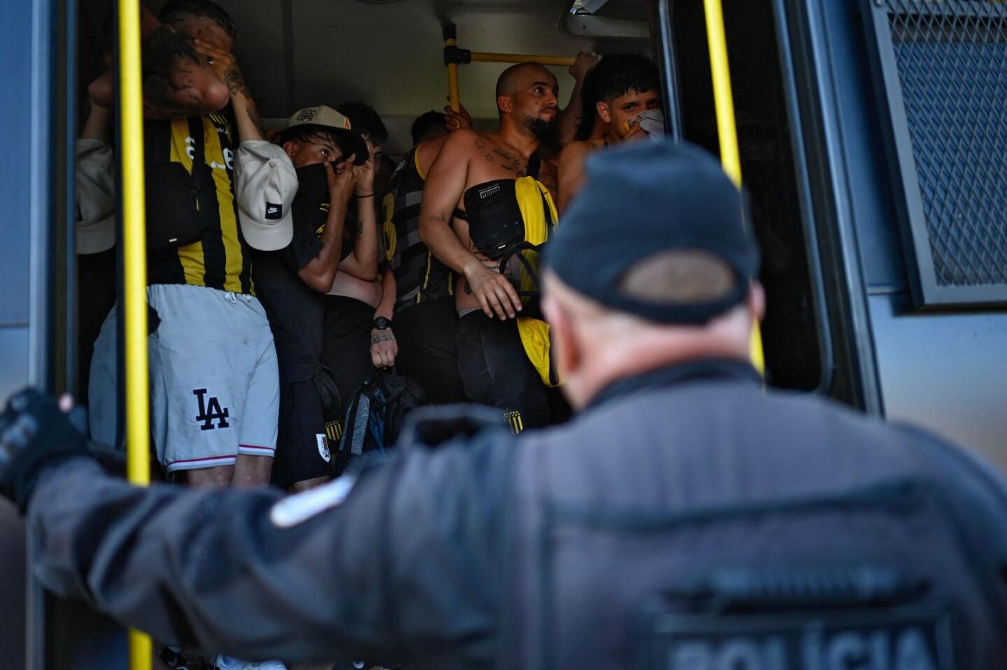 Torcedores de Peñarol detidos