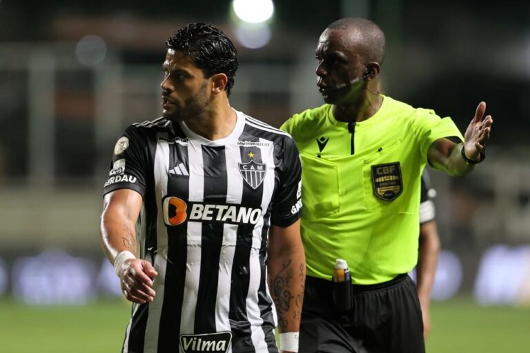 Confusão entre Hulk e Luiz Henrique marca empate entre Atlético-MG e Botafogo