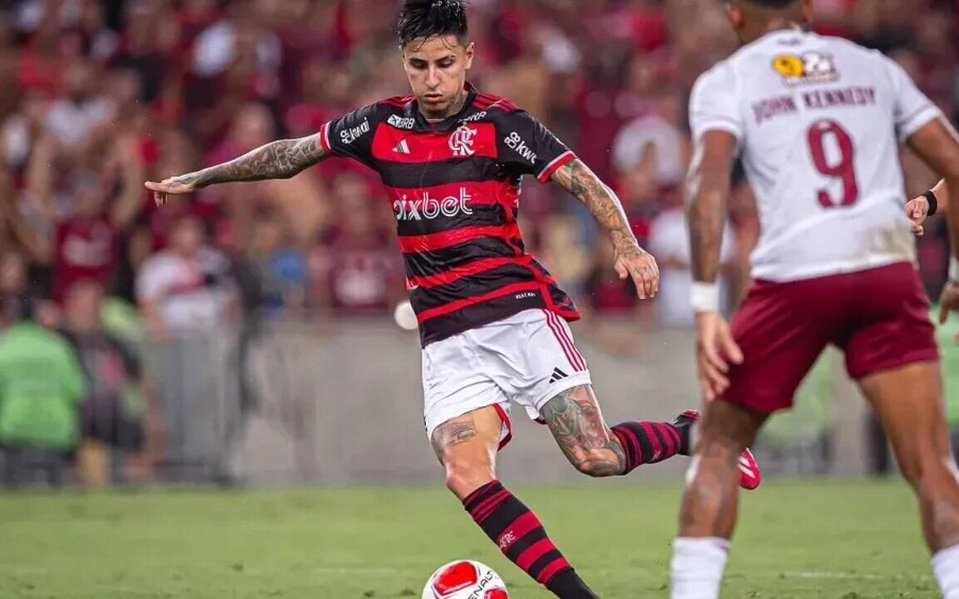 Erick Pulgar em campo pelo Flamengo