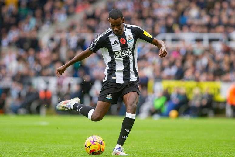 Alexander Isak (Newcastle) durante jogo contra o Arsenal, no dia 02.11.2024.