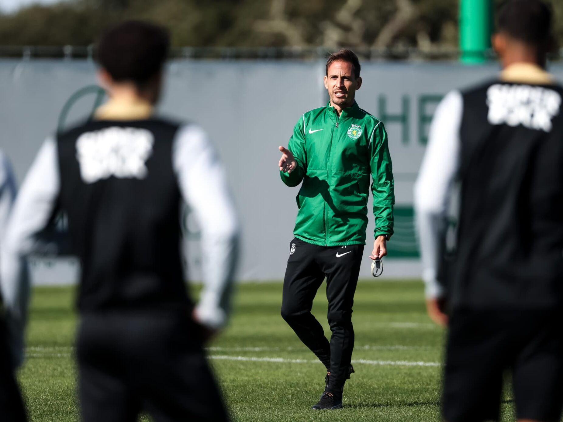 João Pereira em sua estreia como técnico