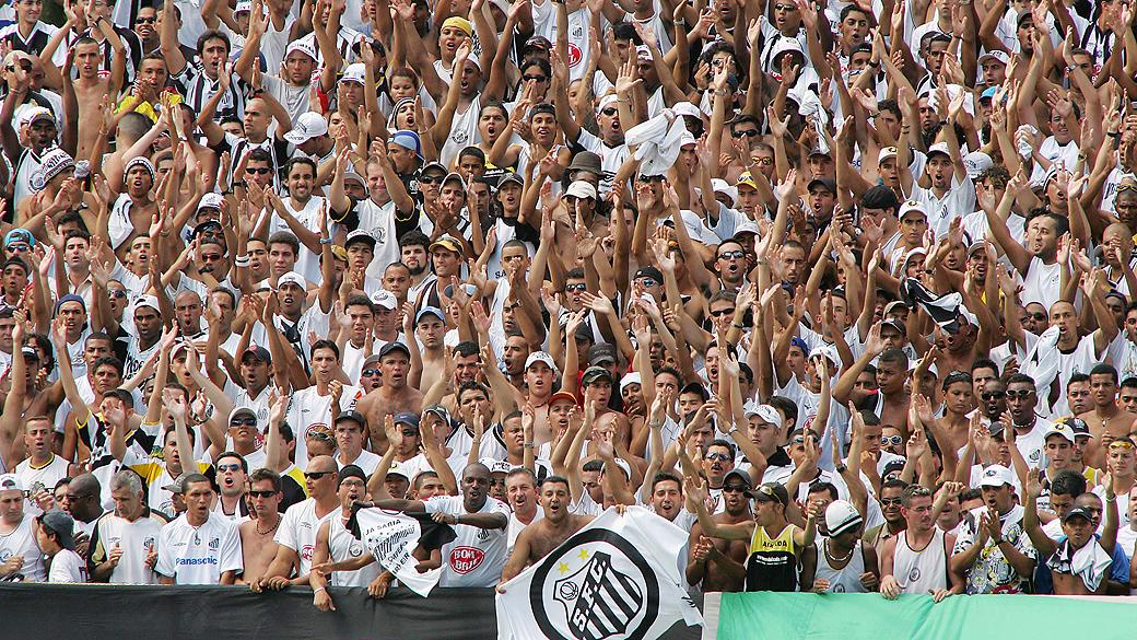 Torcida do Santos durante jogo