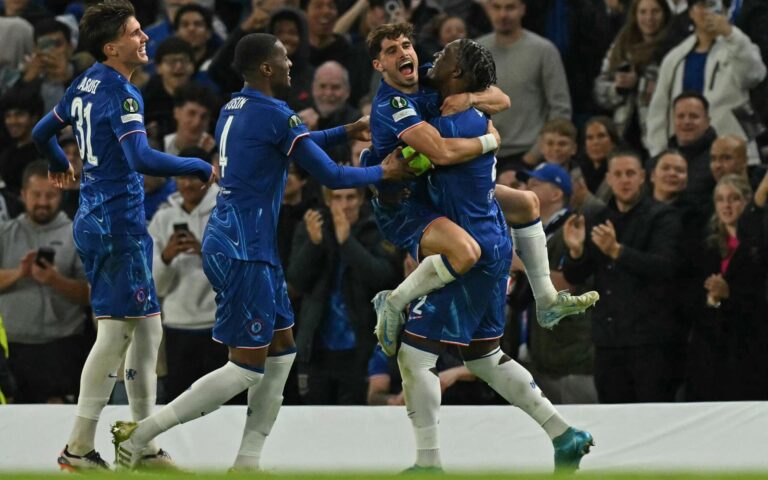 Leicester e Chelsea se Preparando para um Confronto Decisivo na Premier League