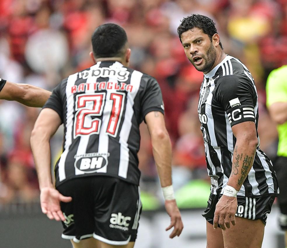 Discussão entre Hulk e Battaglia