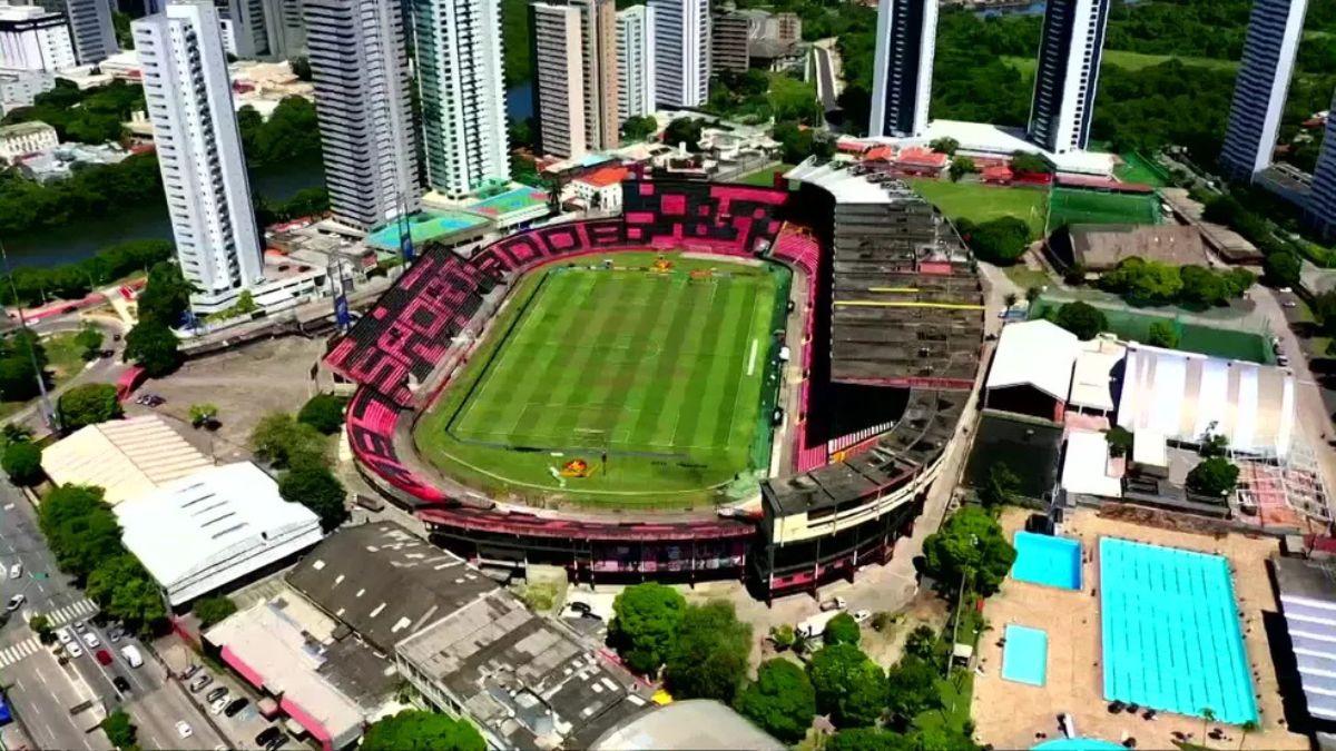 Estádio Ilha do Retiro, casa do Sport, com detalhes da reforma