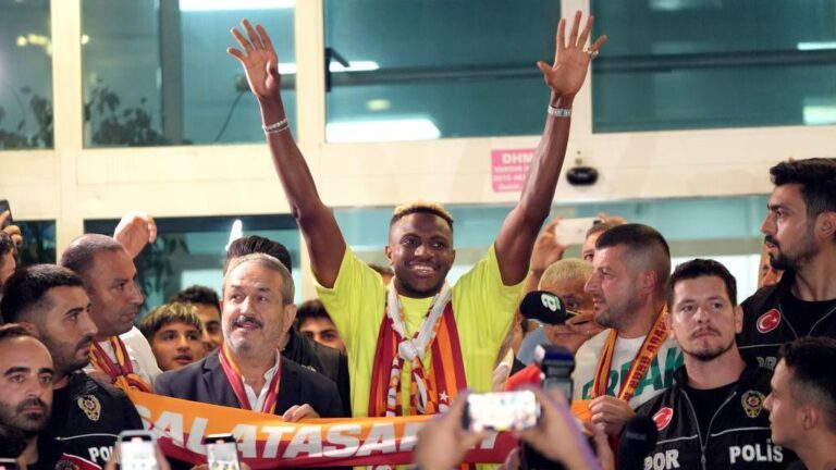 Victor Osimhen brilha no Galatasaray: conhece a trajetória e futuro do atacante