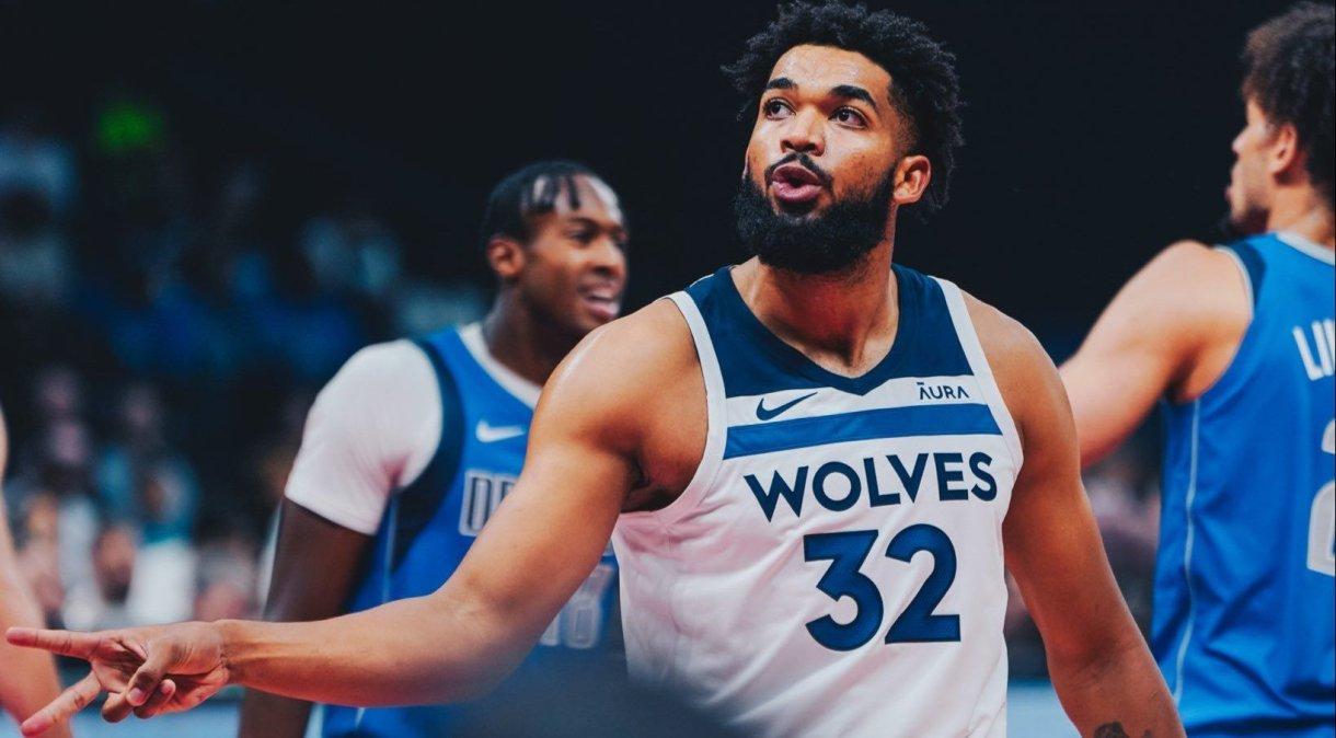 Karl-Anthony Towns, do Timberwolves em vitória na pré-temporada da NBA.