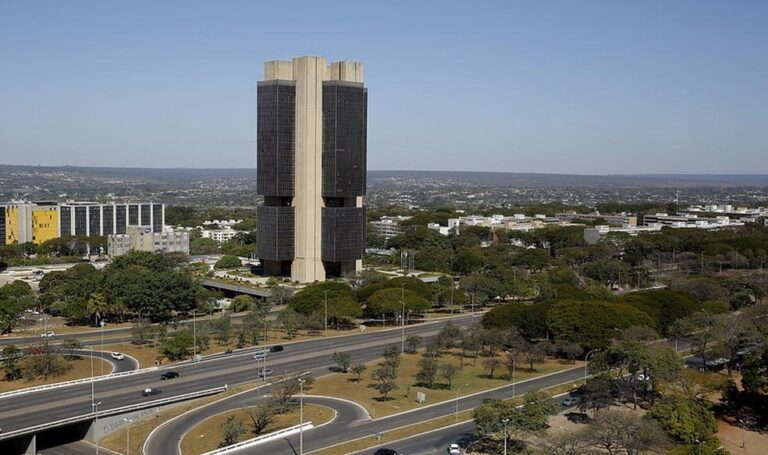 Banco Central deve aumentar Selic para 11,25%: Entenda os impactos