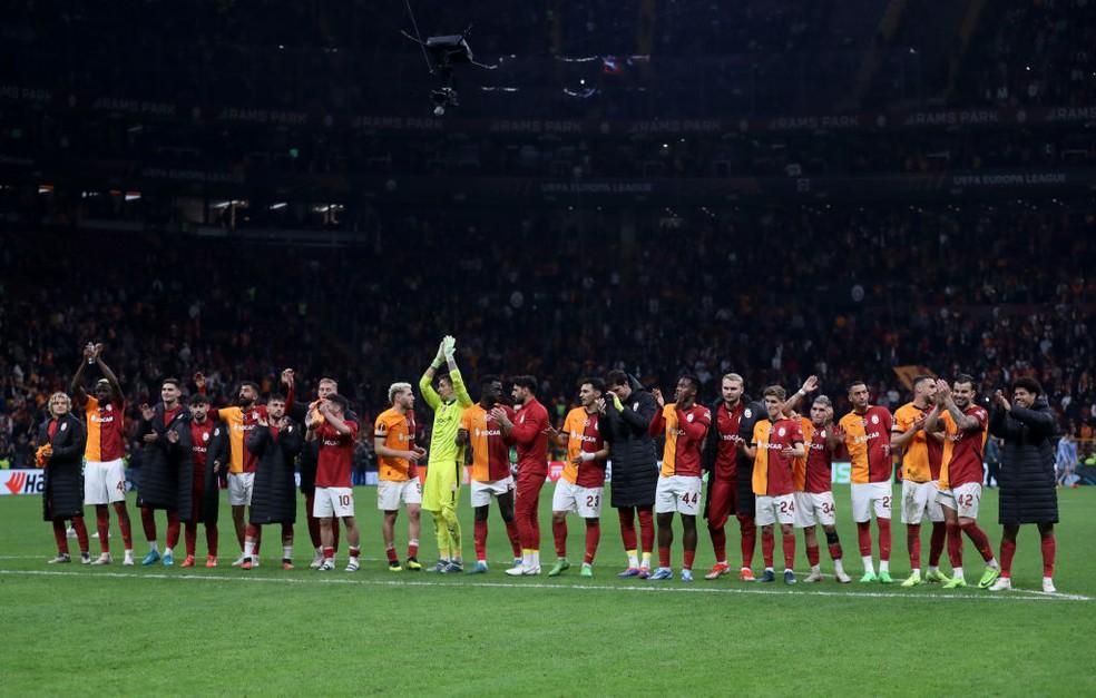 Galatasaray vence o Tottenham, por 3 a 2, e vai à liderança da Liga Europa