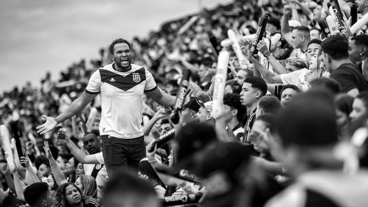 Torcida da Ponte Preta no Moisés Lucarelli