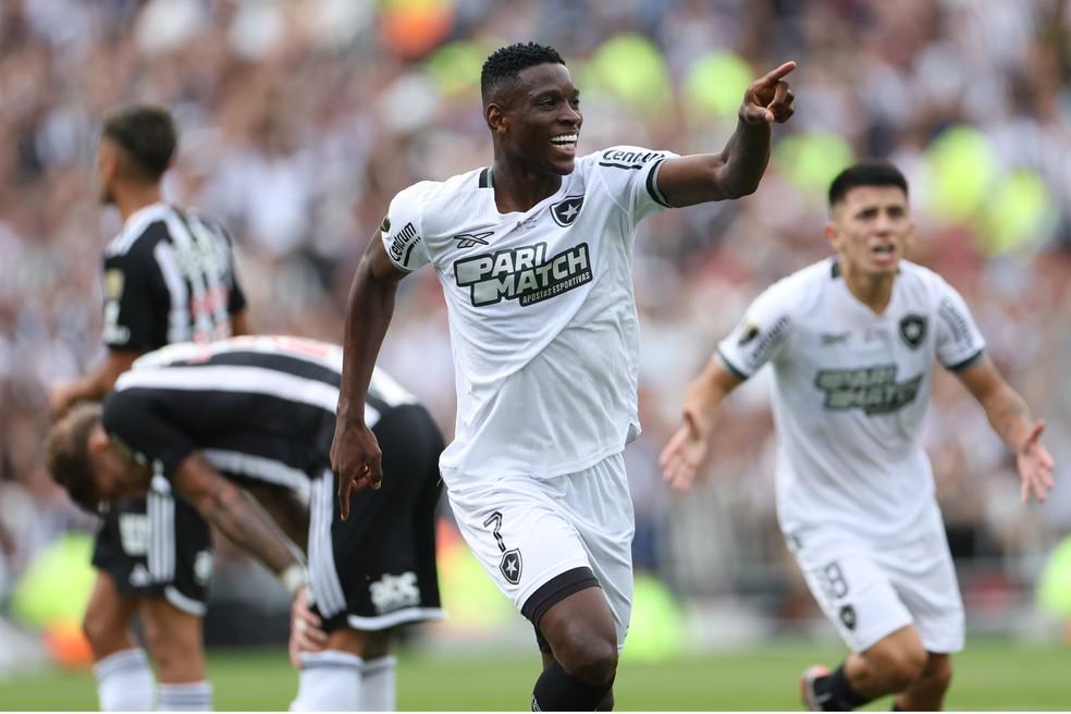 Luís Henrique fez o primeiro gol da partida entre Botafogo e Atlético-MG