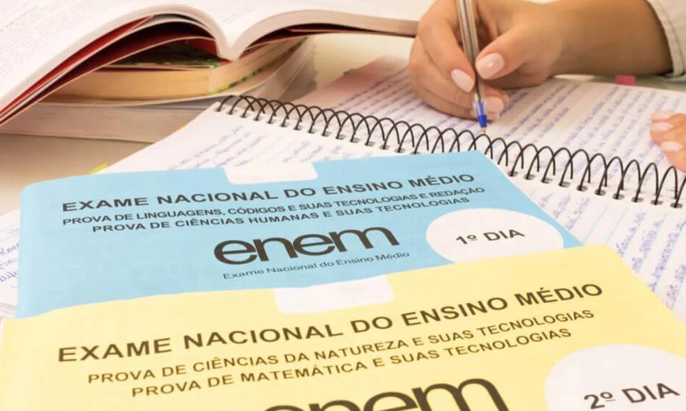 Redação do Enem sendo aplicada