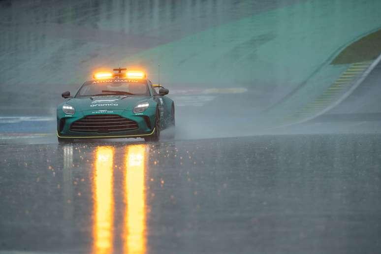 Fórmula 1: temporal adia corrida classificatória do GP de São Paulo