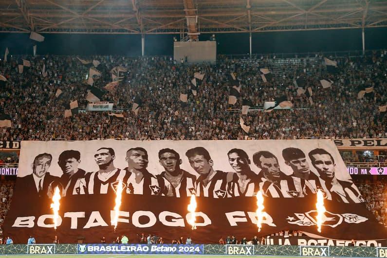 Torcida do Botafogo no Estádio Nilton Santos