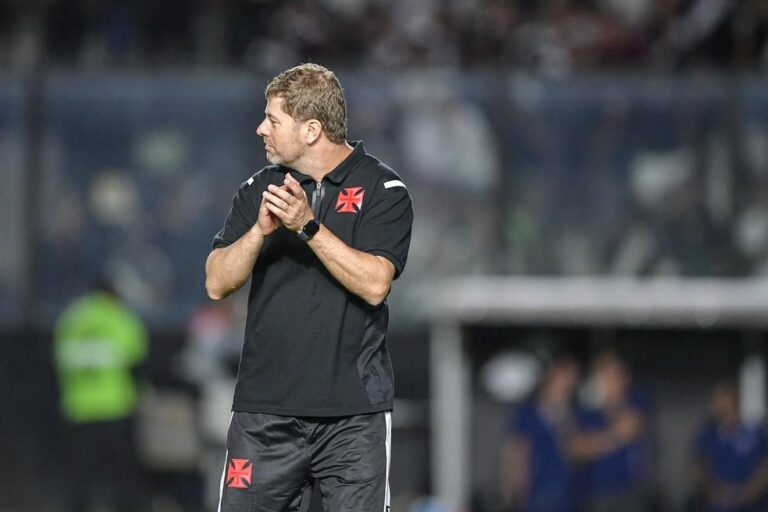 Rafael Paiva pede desculpas à torcida do Vasco e Vegetti projeta jogo decisivo contra o Corinthians