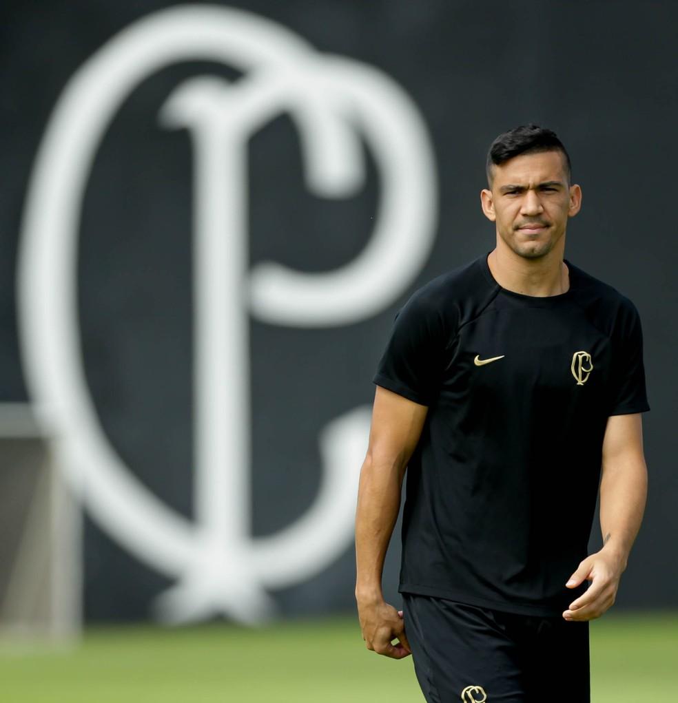 Zagueiro Balbuena em treino na última passagem pelo Corinthians