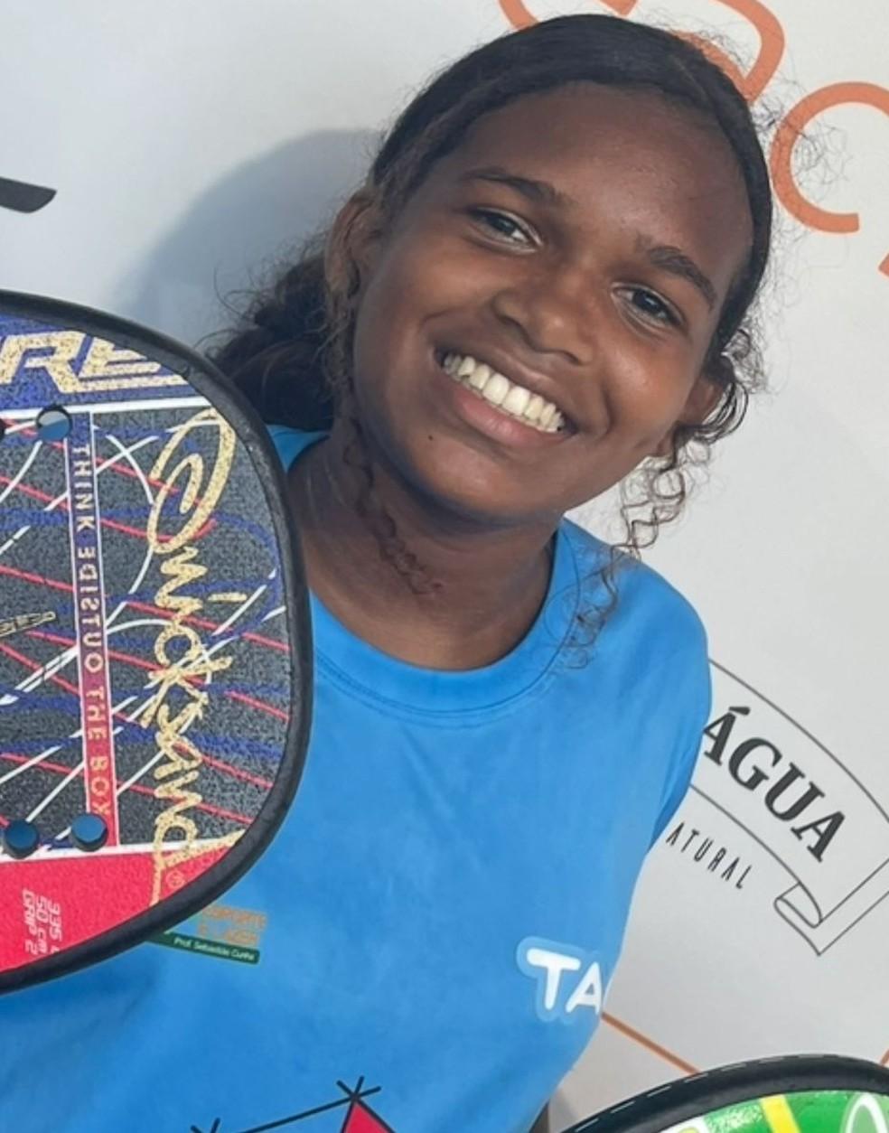 Maria Fernanda, de 12 anos, desapareceu ao sair de casa para a escola na Grande Natal