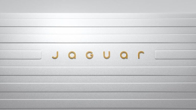 Jaguar Revela Novo Logo e Conceito de Carro Elétrico Sem Vidro Traseiro