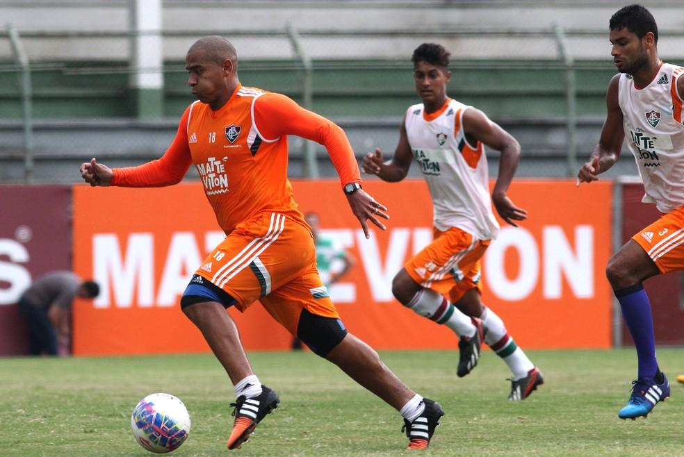 Walter em ação no treino do Fluminense