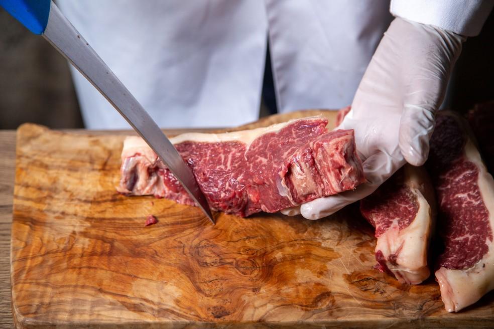 Preços das carnes impulsionaram inflação em outubro