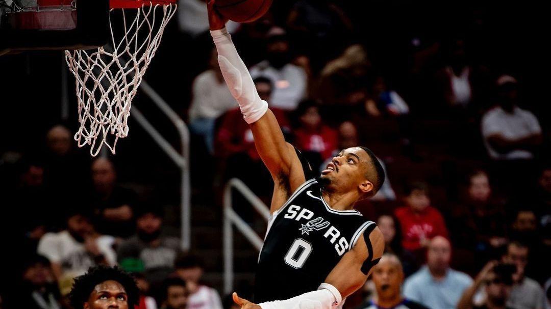 San Antonio Spurs jogando no Frost Bank Center