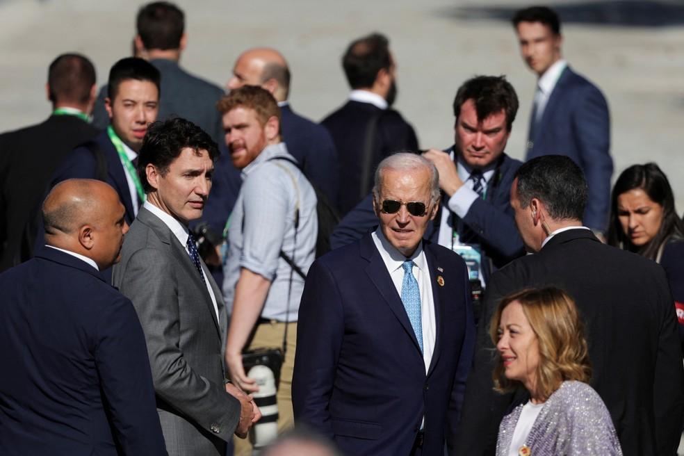 Justin Trudeau, Joe Biden e Giorgia Meloni chegam atrasados para foto no G20.