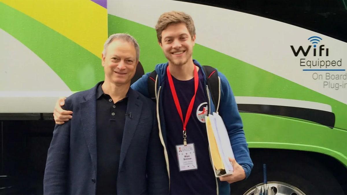 Gary Sinise e seu filho Mac