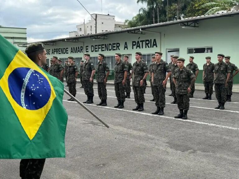 Brusque Celebra o Dia da Bandeira com Solenidade Especial no Tiro de Guerra