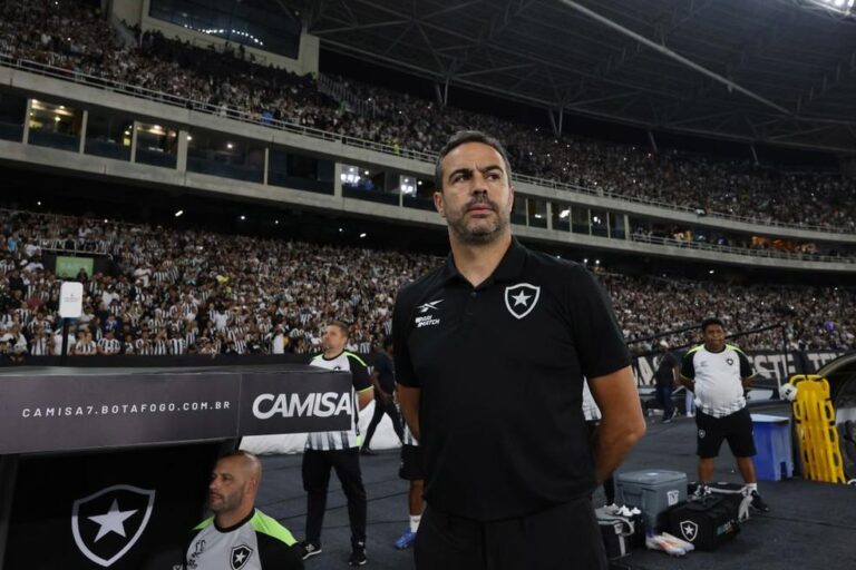 Botafogo busca recuperação em duelo decisivo contra o Palmeiras