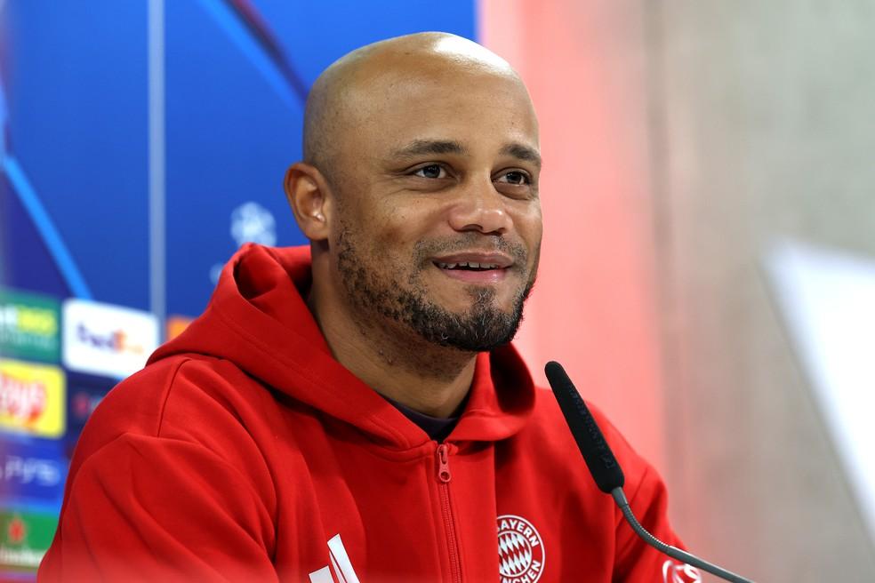 Vicent Kompany em entrevista coletiva antes da partida contra o PSG