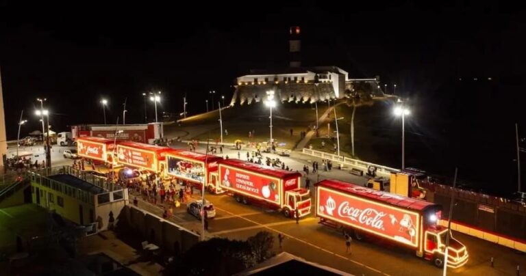 Caravana de Natal Coca-Cola fará rutas na Bahia com show de drones