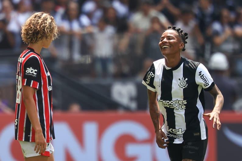 Jogadoras do Corinthians e São Paulo