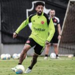 Paulinho Retorna ao Vasco Após 10 Meses Afastado