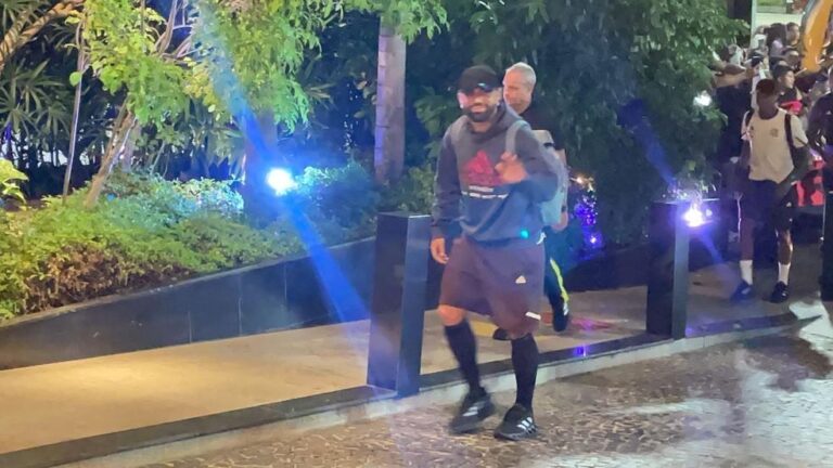 Flamengo é recebido em Fortaleza com gritos de ‘fica, Gabigol’