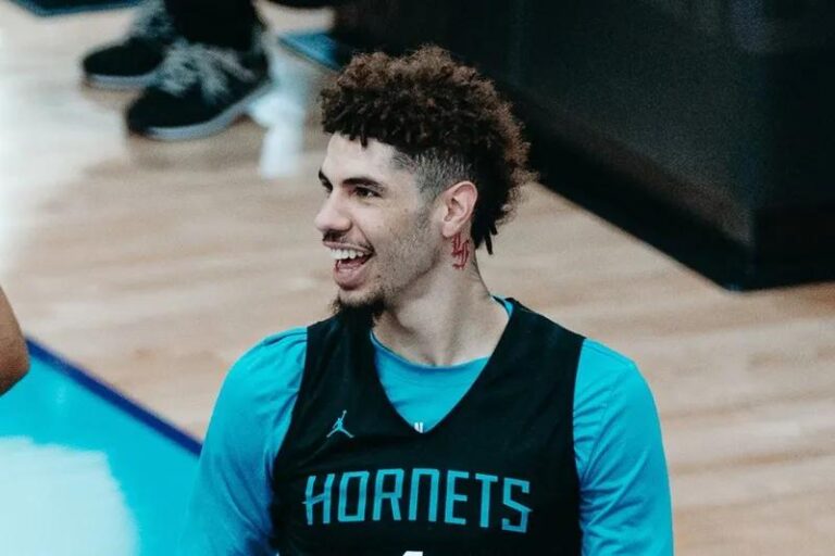 LaMelo Ball e Hornets: Enfrentamento Desafiador Contra Cavaliers Incontáveis