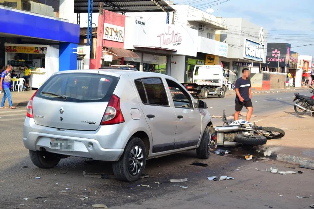 Acidente na Avenida Ataide Teive