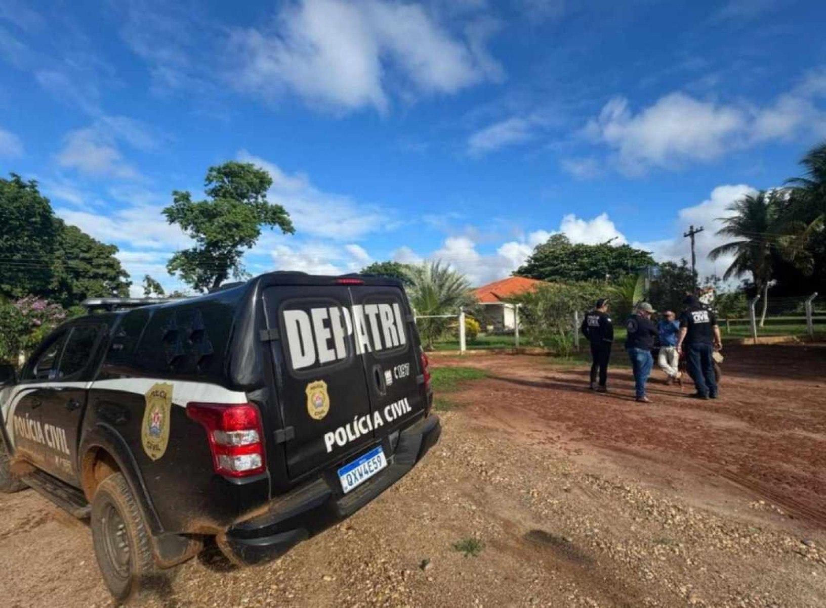 Membros de organização de tráfico de drogas e armas são presos