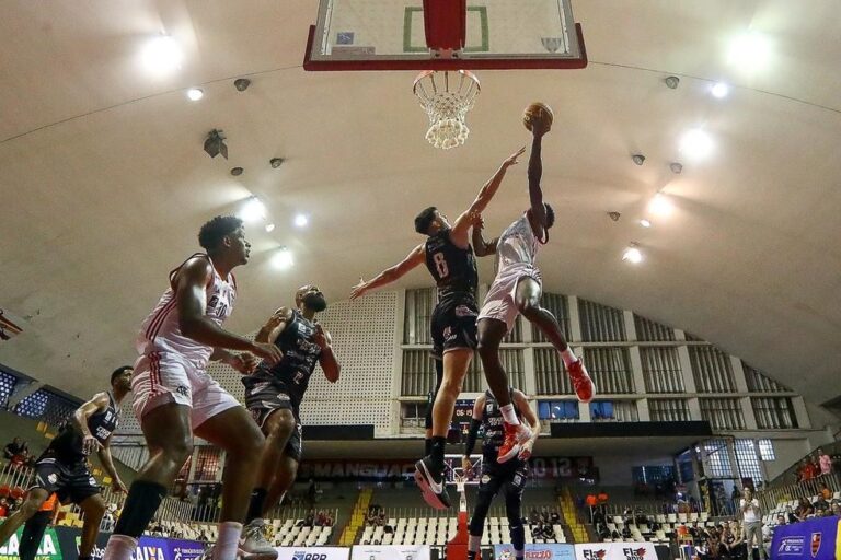 Flamengo Atropela Caxias do Sul e Mantém Posição de Destaque no NBB