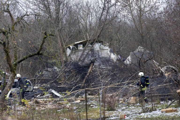 Tragédia Aérea: Queda de Avião na Lituânia Deixa um Morto e Causa Explosão