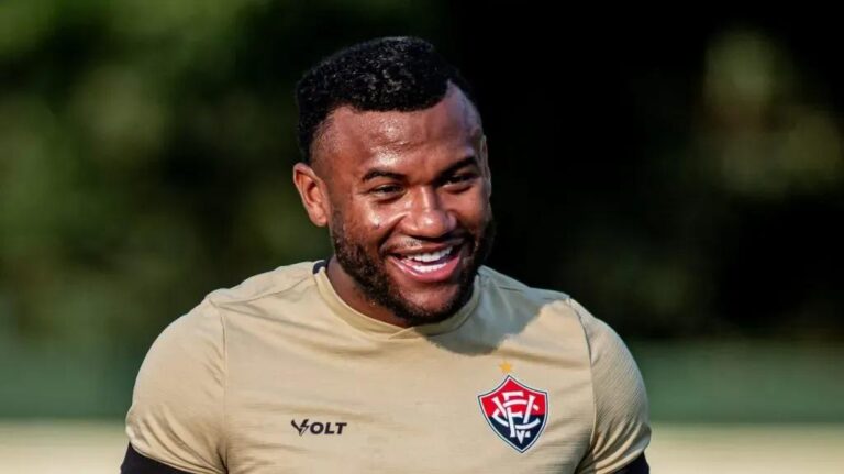 São Paulo Desiste de Troca com o Vitória e Foca em Novo Camisa 10