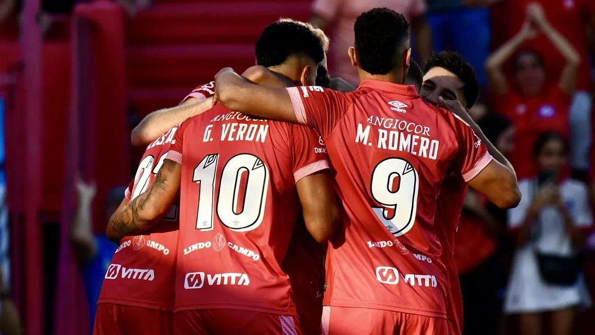 Vélez Sarsfield e Argentinos Juniors no jogo decisivo