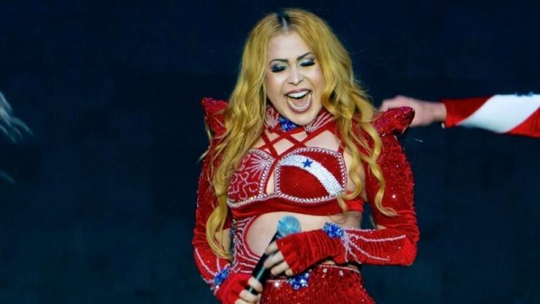 Joelma Aponta Crítica ao Ex-Marido Ximbinha Durante Show