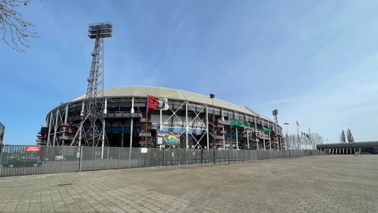 Feyenoord Empata em Jogo Frustrante Contra Fortuna Sittard