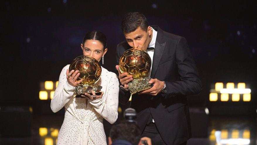 Rodri recebe o prêmio da Bola de Ouro