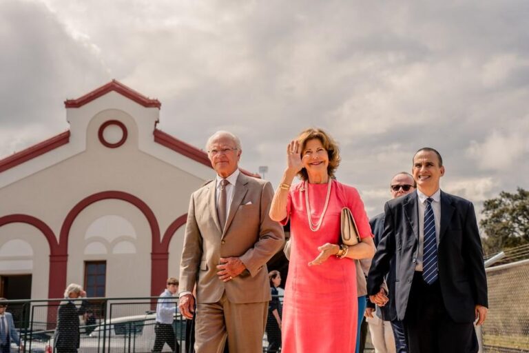 Rainha da Suécia Inaugura Estação Ferroviária em São Manuel